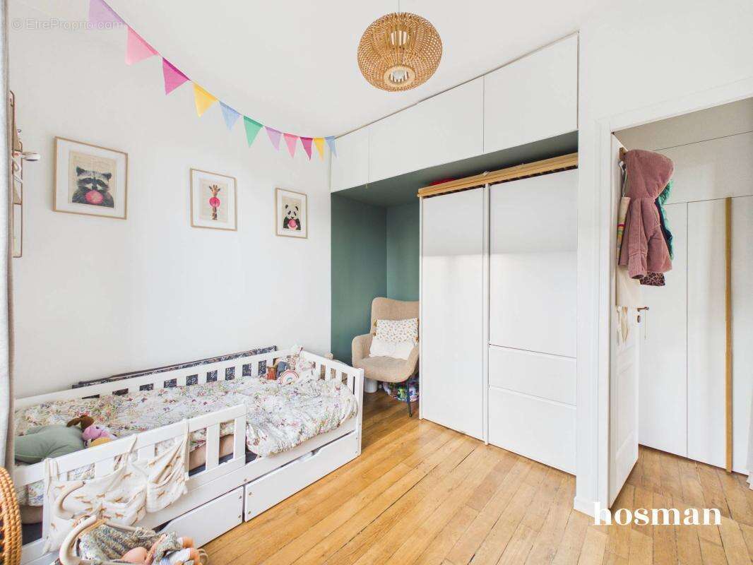 Appartement à PARIS-17E