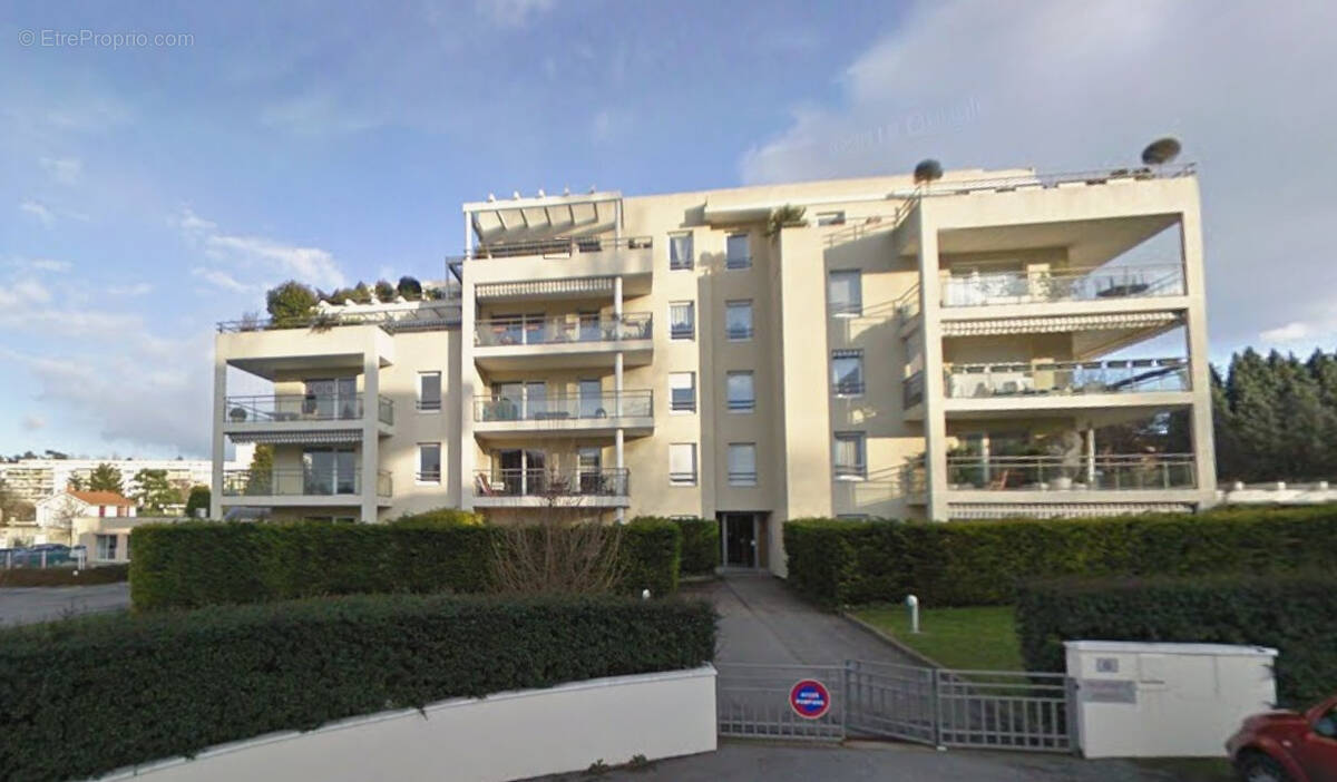 Appartement à SAINTE-FOY-LES-LYON