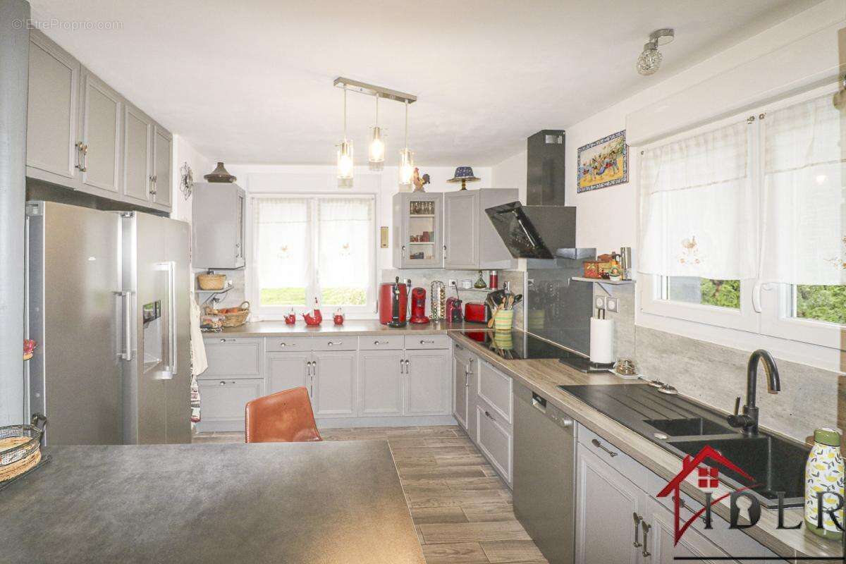 Maison à GRANGES-SUR-VOLOGNE