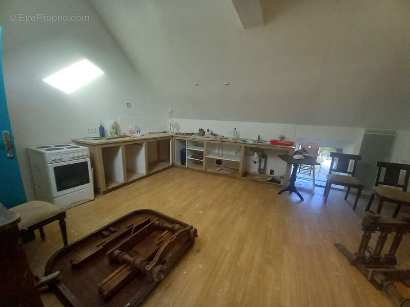 Appartement à SAINT-JEAN-LA-POTERIE