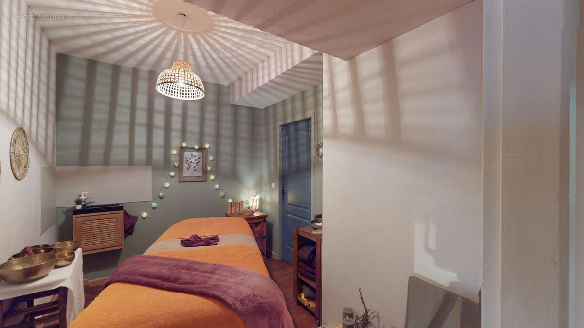 Commerce à CARBONNE