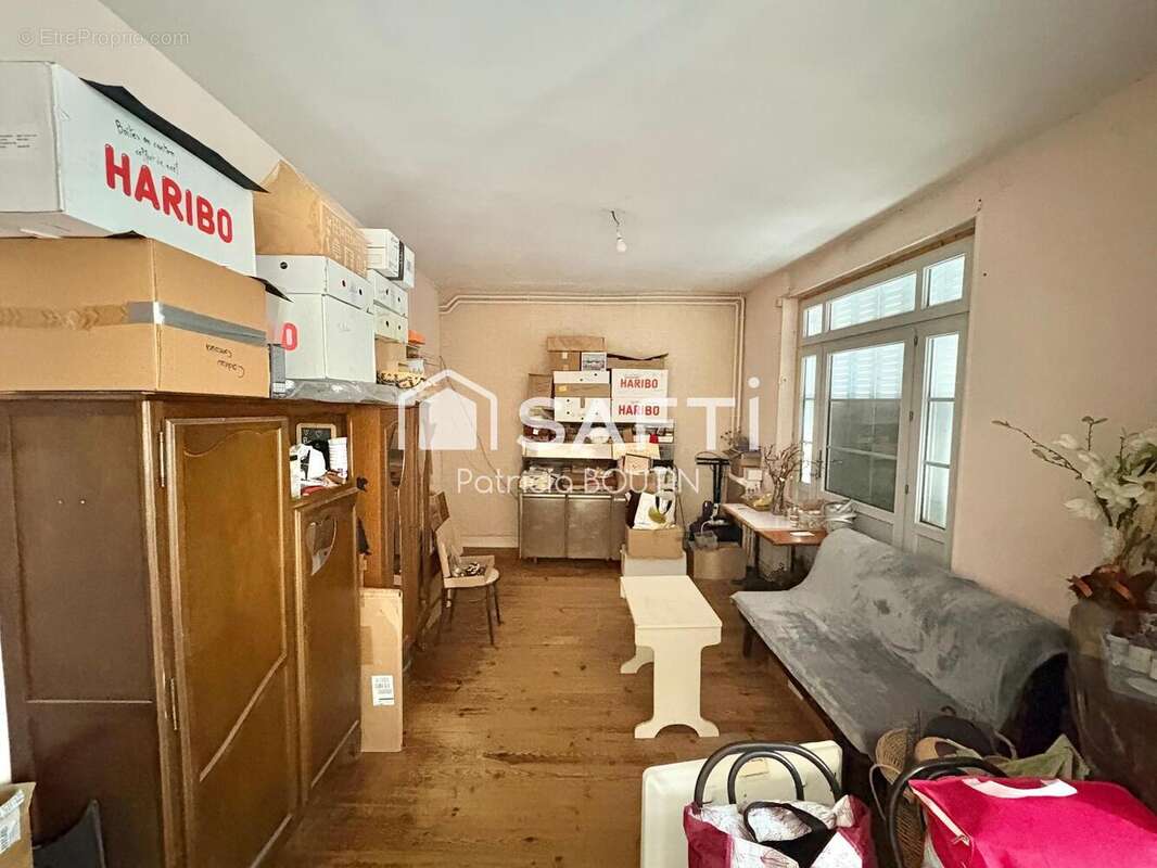 Photo 4 - Commerce à NIORT