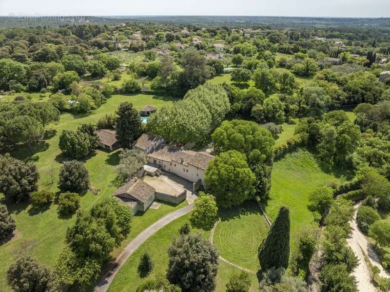 RARE : Offrez-vous une magnifique  Propriété ( mas de 10 pièces et 2.6 hectares de parc ) aux portes de SOMMIERES (30) - photo 4