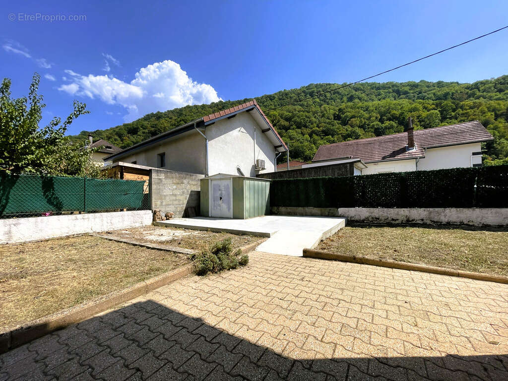 Maison individuelle et garage sur terrain clos - photo 30
