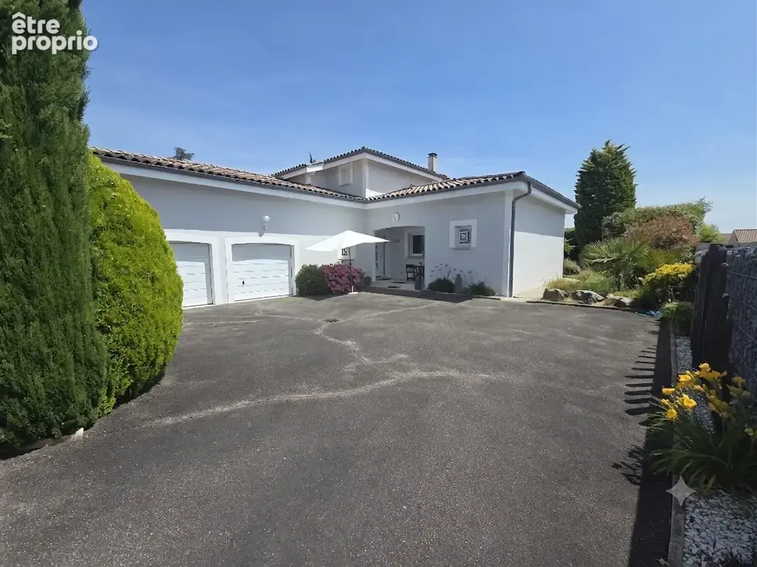 Villa d'architecte de 240m2 sur un terrain de 1500m2 avec piscine à Castelginest - photo 3