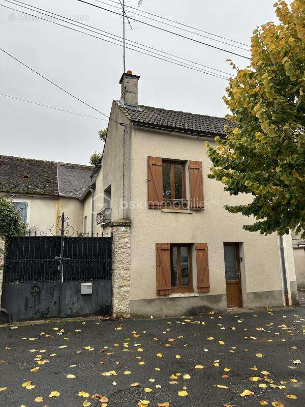 Maison à BEAUMONT-DU-GATINAIS