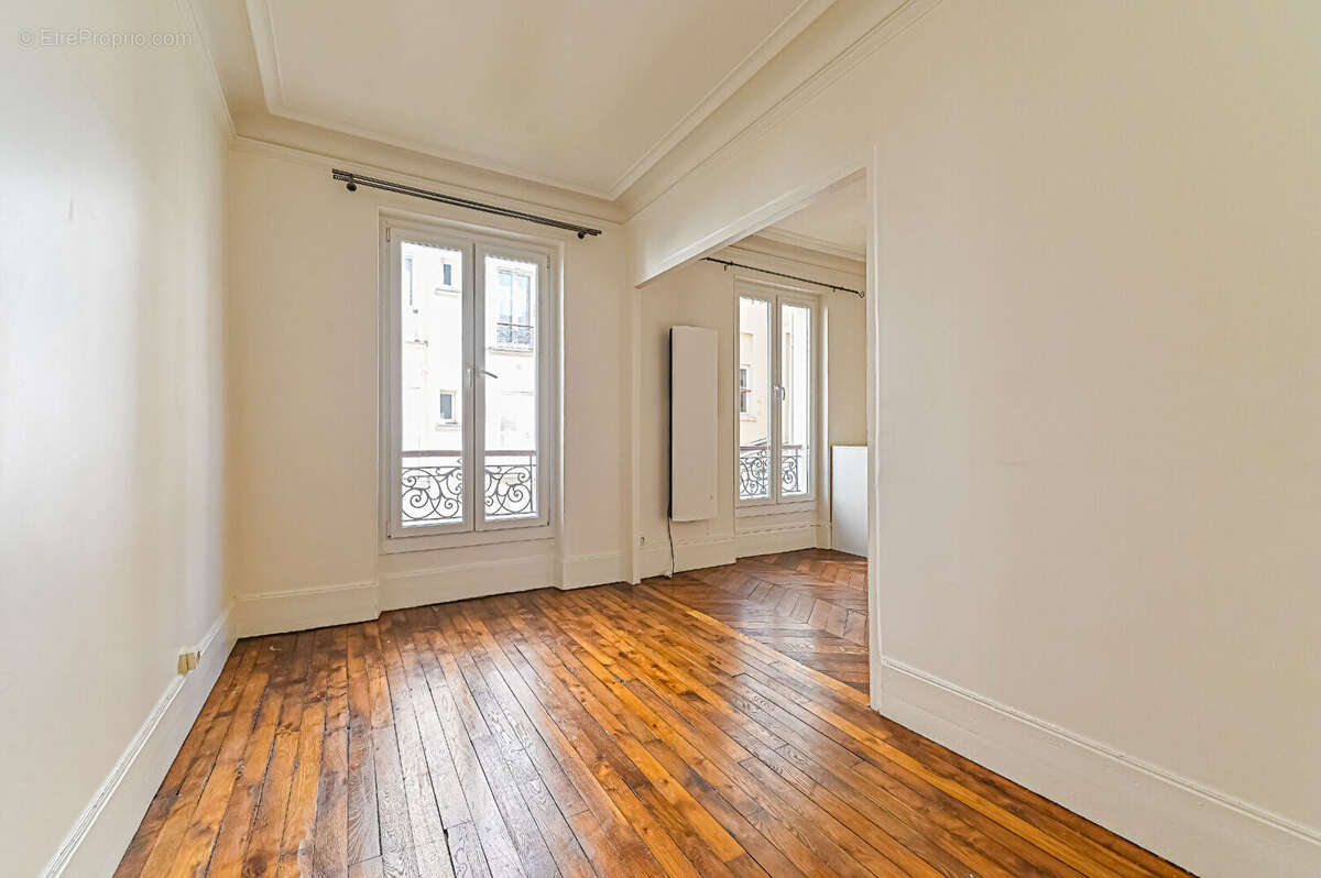 Appartement à LEVALLOIS-PERRET