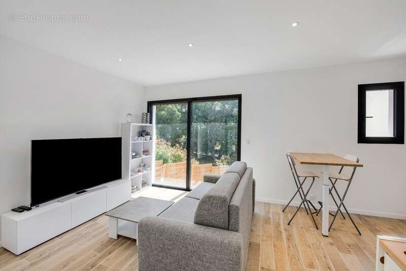 Villa contemporaine récente 8 piéces avec piscine - photo 16