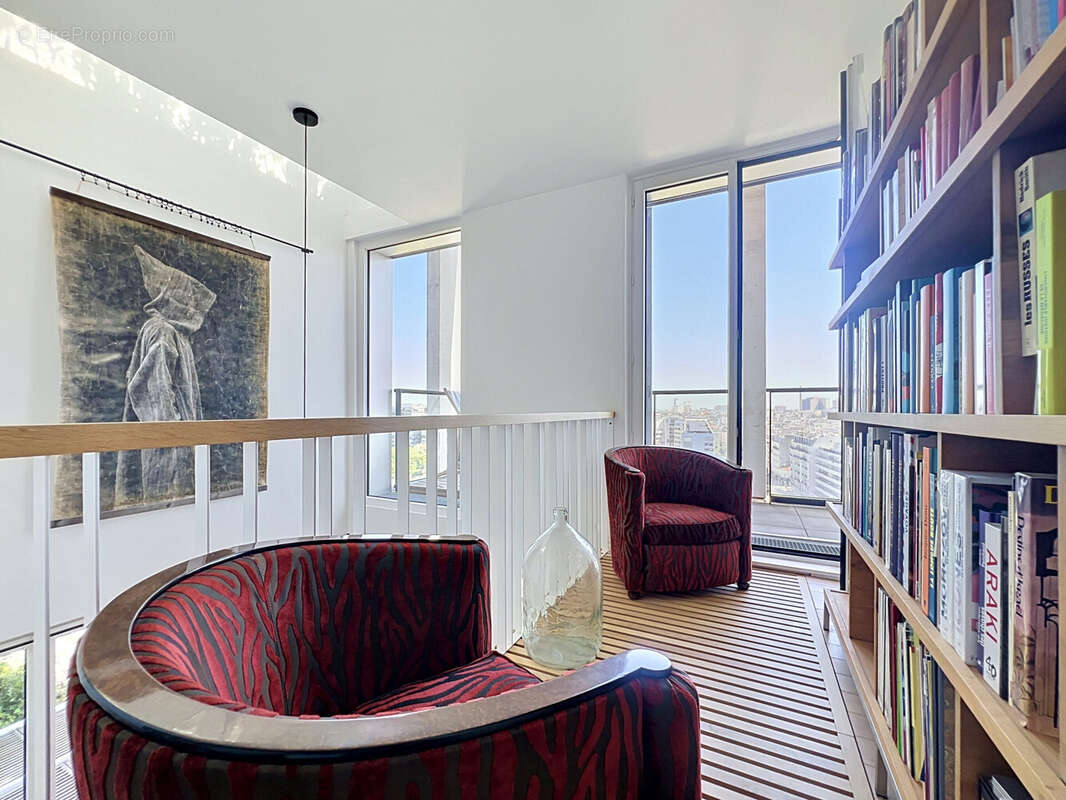 Appartement à PARIS-17E