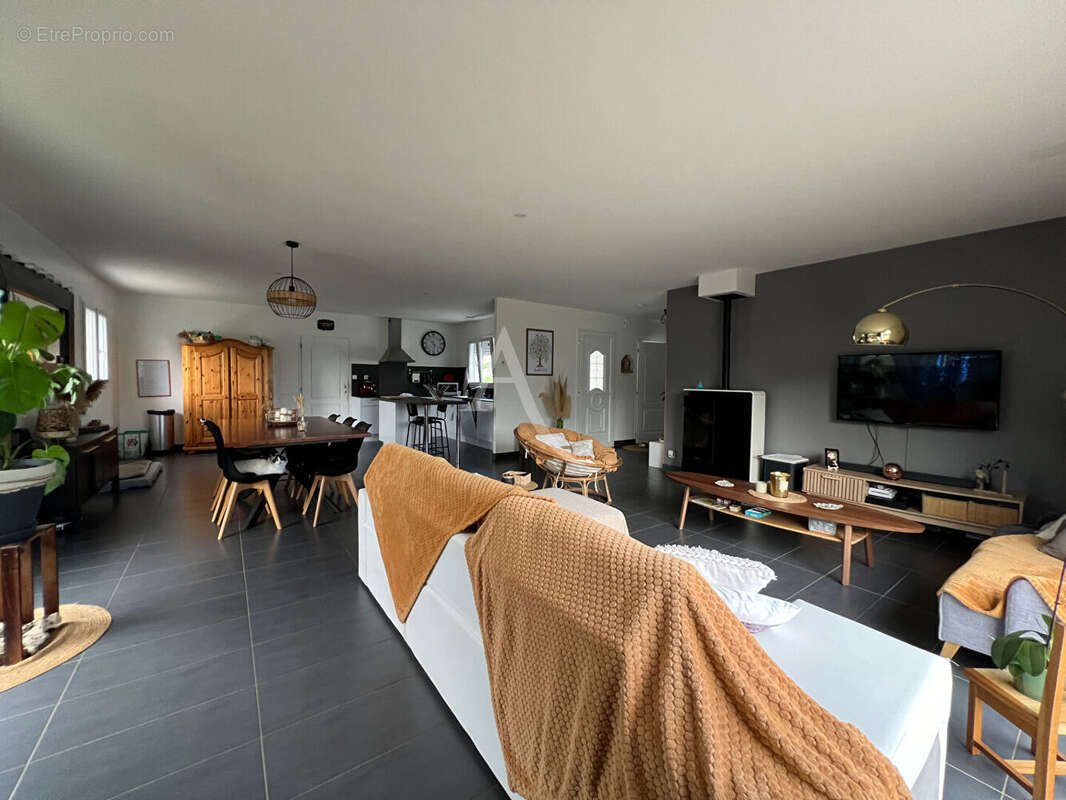 Maison à LE BERNARD