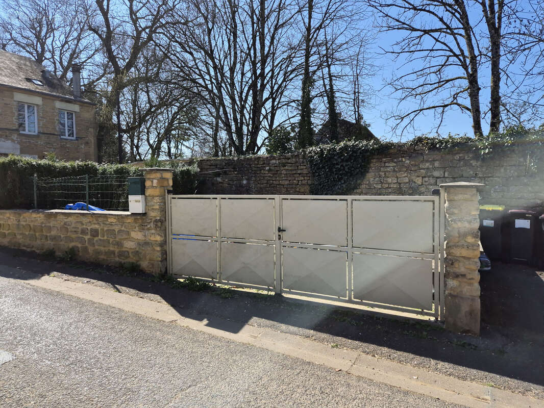 Maison à SAINT-MARCEAU