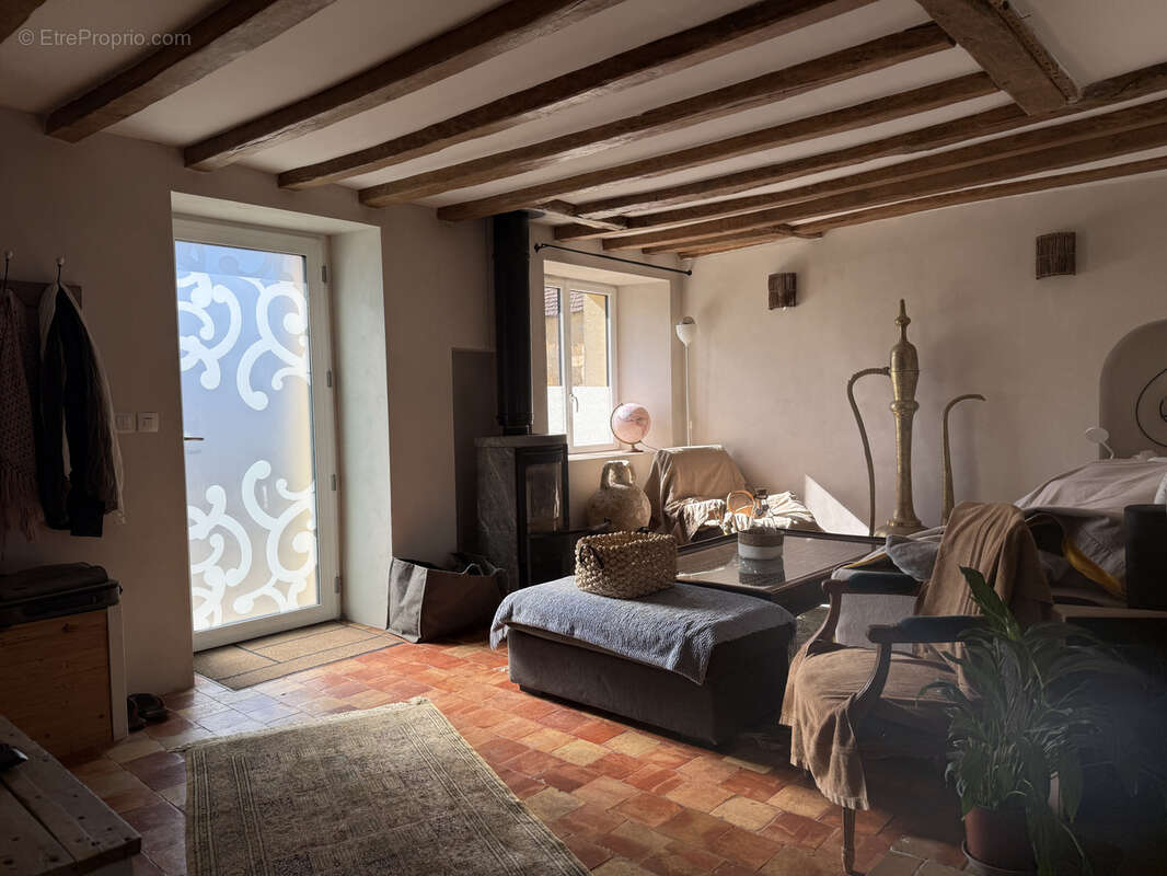 Maison à SAINT-COSME-EN-VAIRAIS