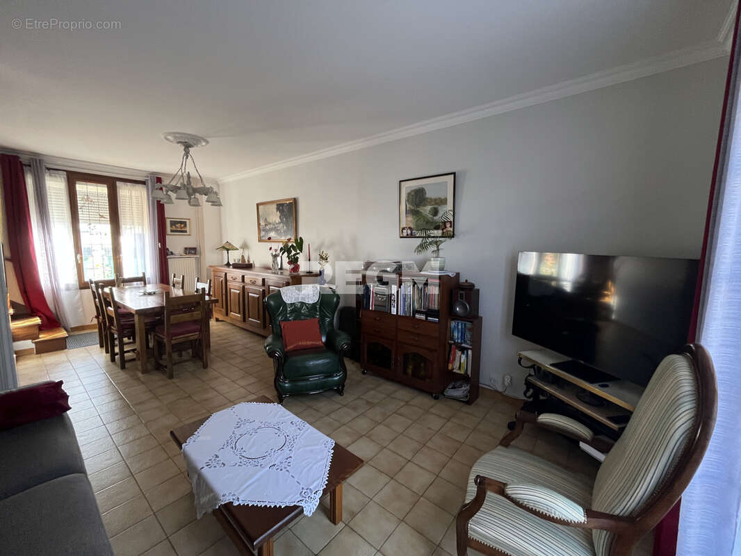 Maison à CORBEIL-ESSONNES