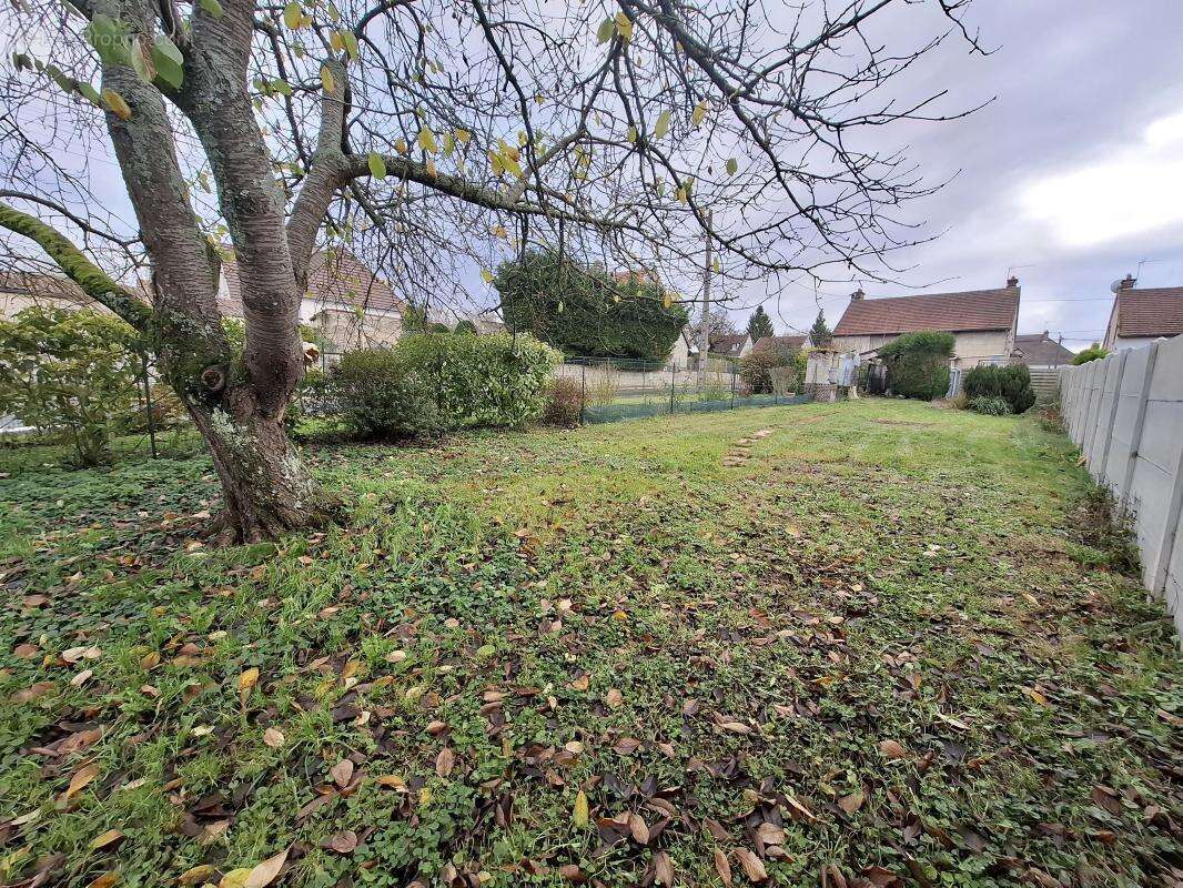 Maison à TROSLY-BREUIL