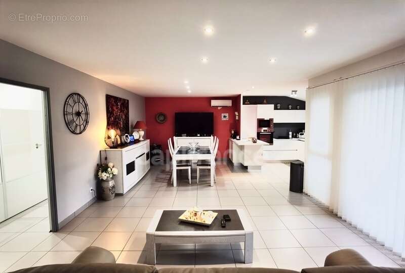 Dpt Gard (30), à vendre maison P3 de 91 m², terrasse, terrain d'environ 65m2, garage, place de parking, copropriété, piscine - photo 10