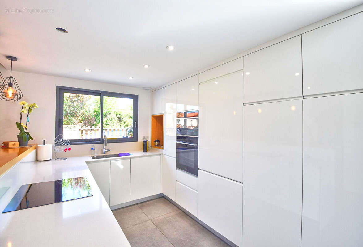 Maison à CHAZAY-D'AZERGUES