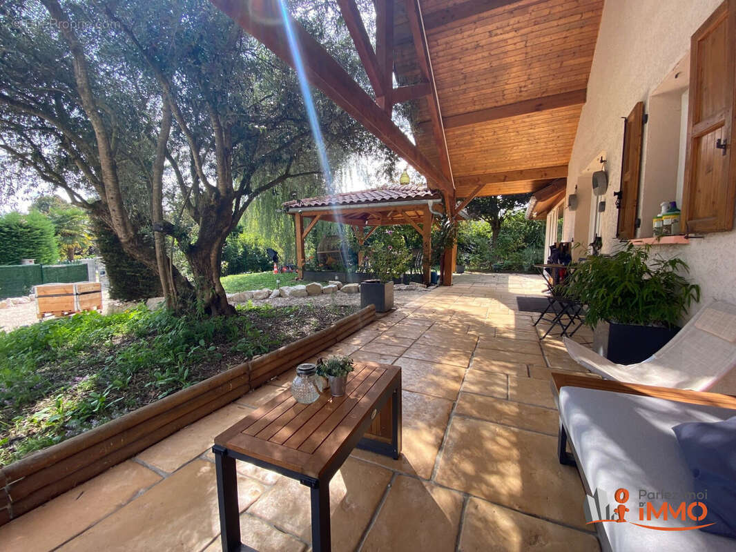 Maison à SAINT-GENIX-SUR-GUIERS