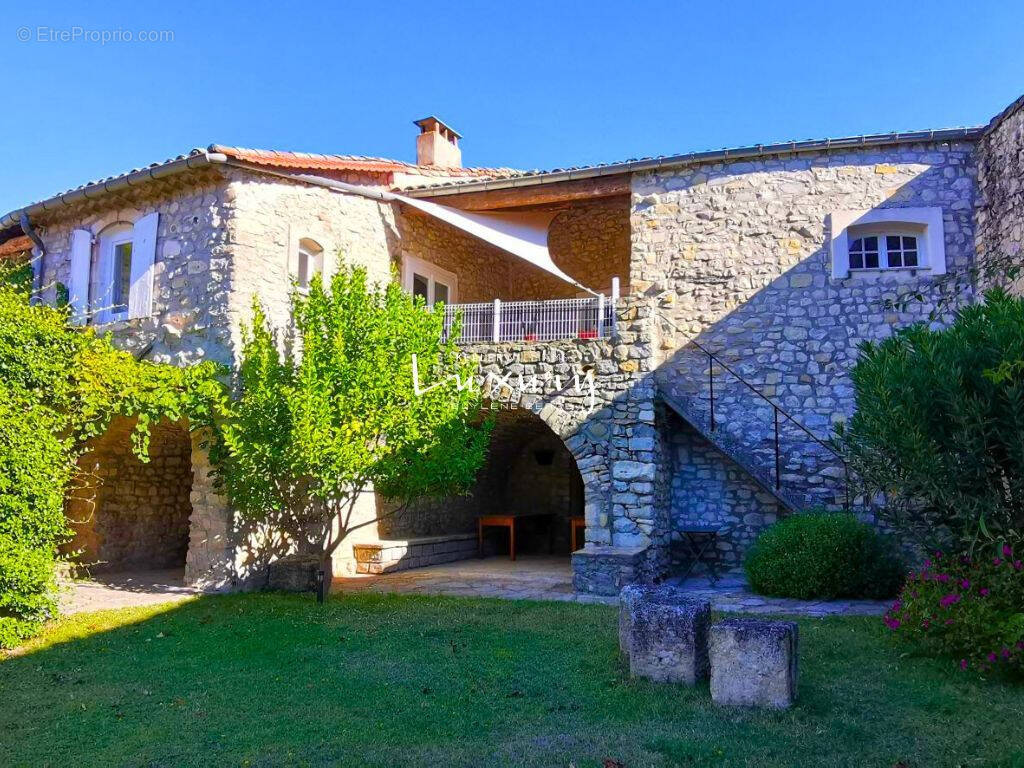 Maison à MOULEZAN