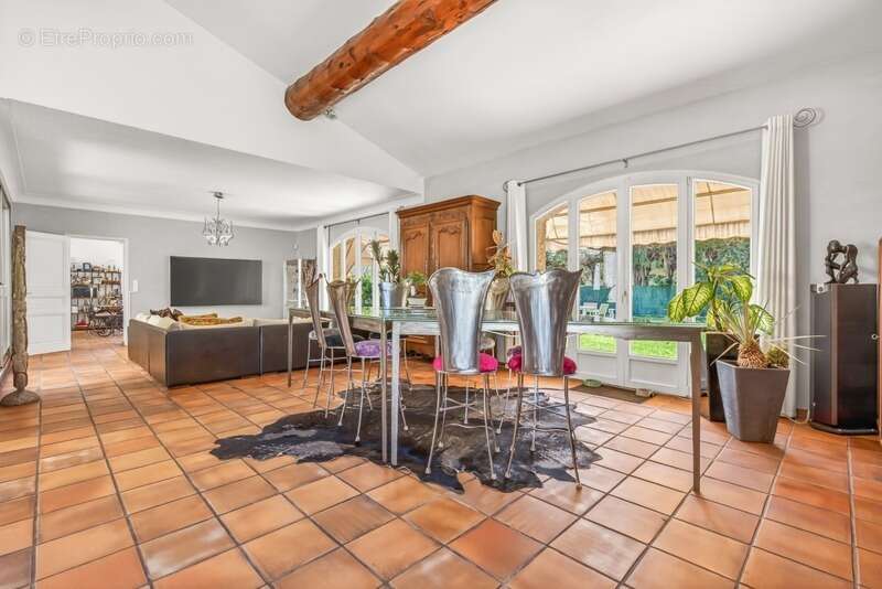 Maison à CHATEAUNEUF-LES-MARTIGUES