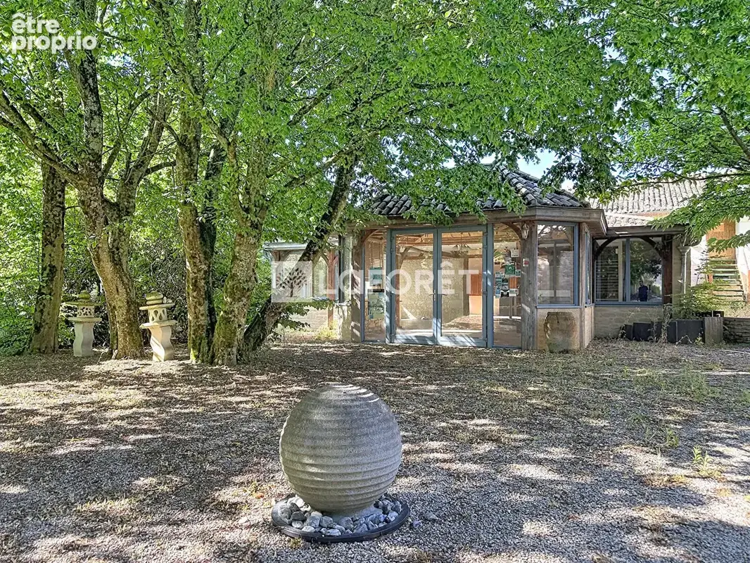 Maison à LOURESSE-ROCHEMENIER