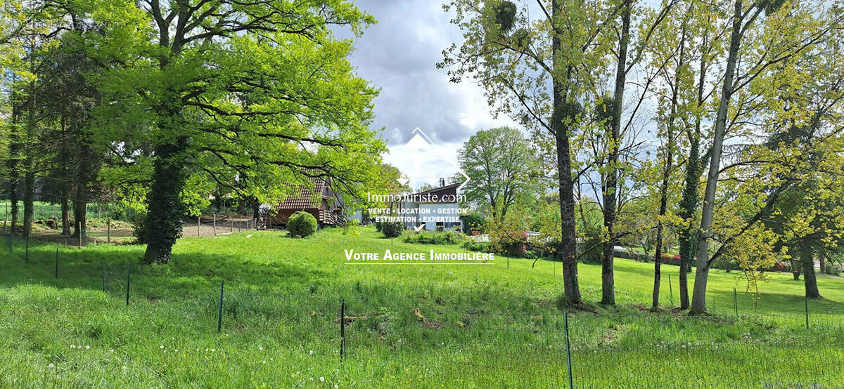 Terrain à AIXE-SUR-VIENNE