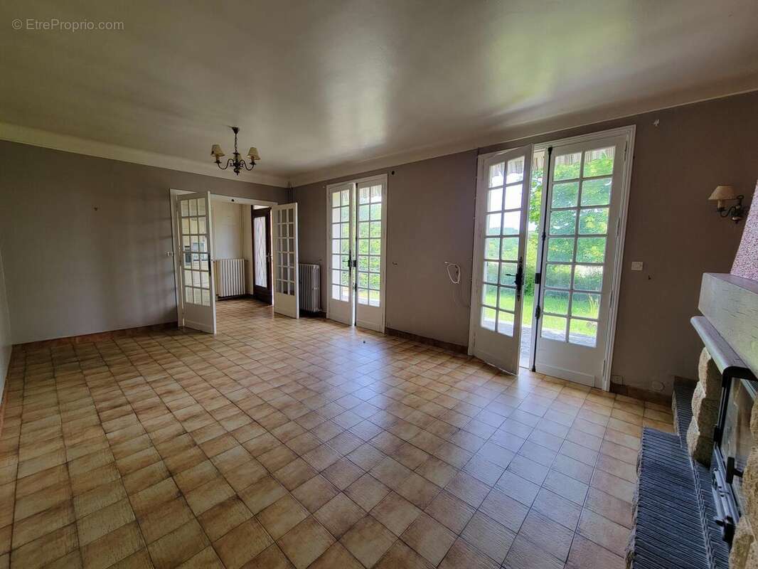Maison 97 m² à Celles  - photo 5