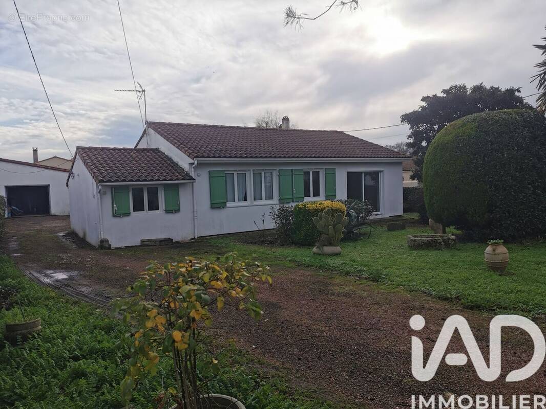 Photo 1 - Maison à MARENNES