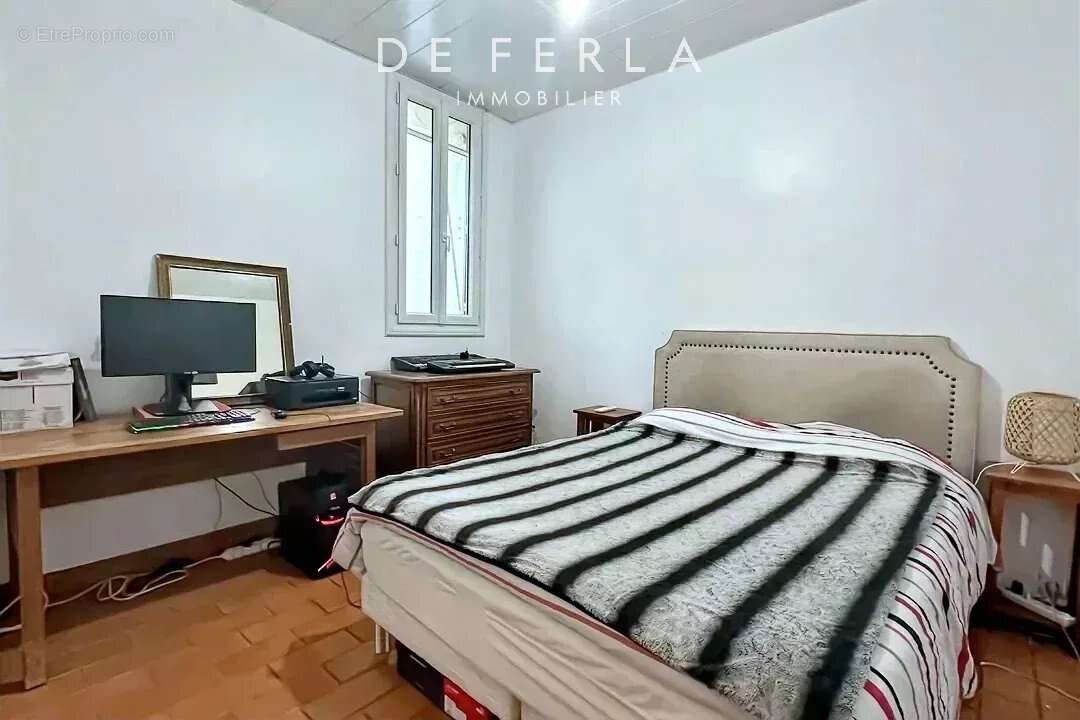 Appartement à ROQUEVAIRE