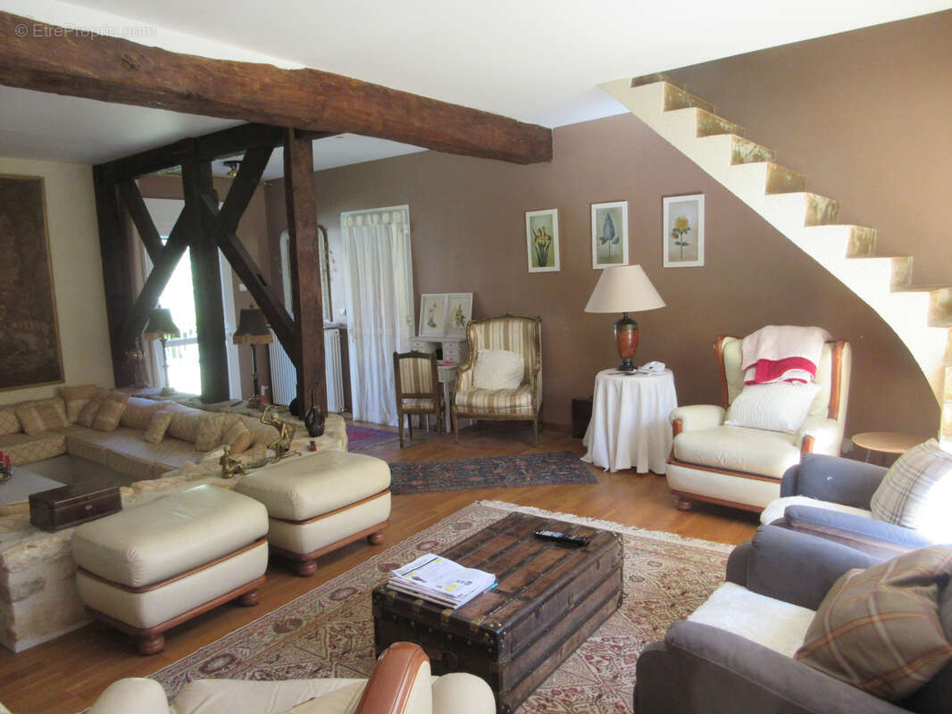 Maison à SACIERGES-SAINT-MARTIN