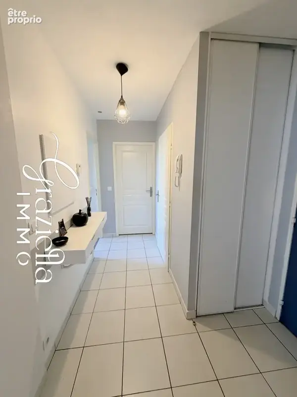 Appartement T2 avec grande terrasse et garage quartier lycées, collèges et gare - photo 8