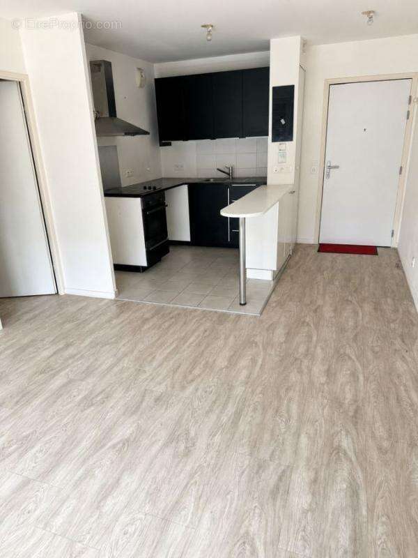 Appartement à FLEURY-MEROGIS