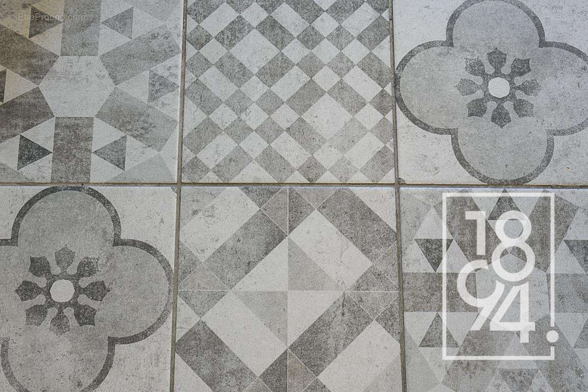 Appartement à MARSEILLE-4E