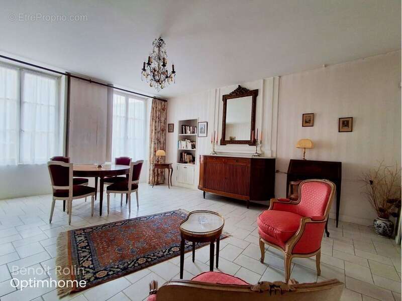 Maison bourgeoise du XIXe siècle au cœur de Saint-Calais - photo 3