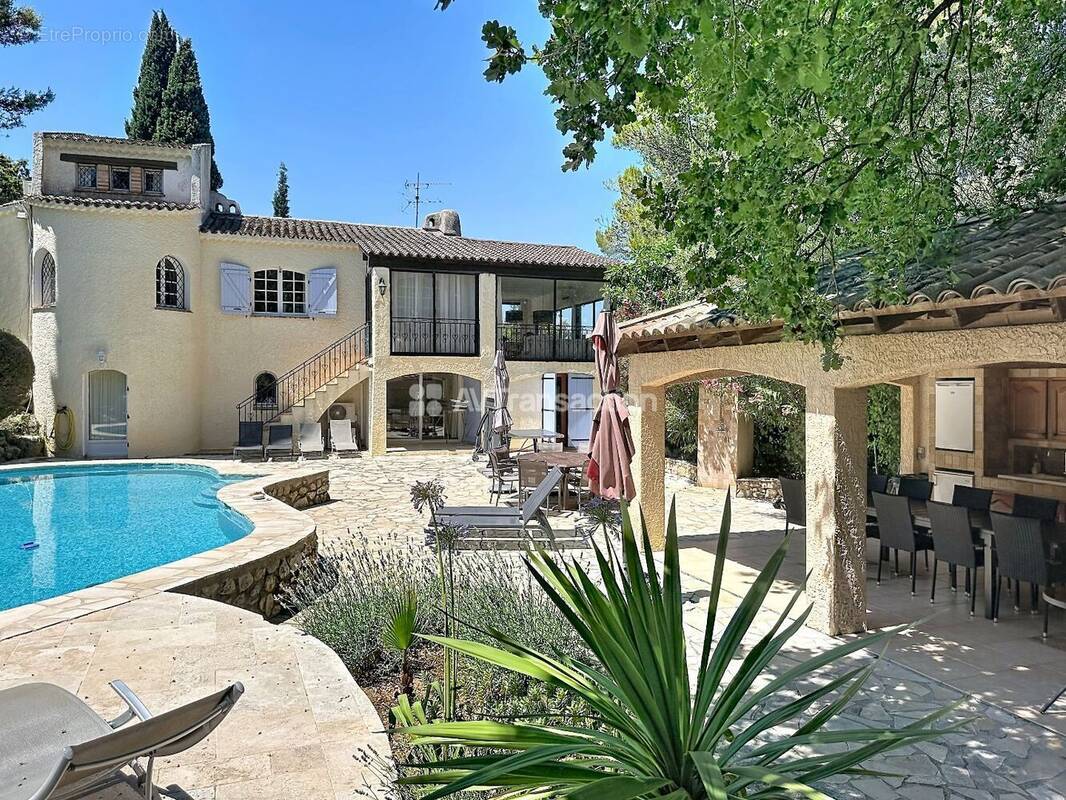 Maison à LORGUES