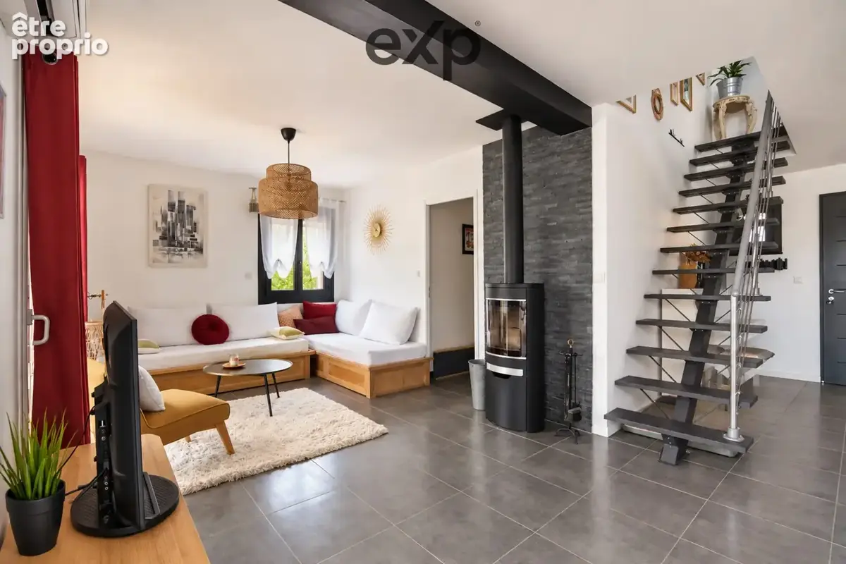 Maison 4 pièces 97 m² à vendre à La Tour-D'aigues (84240) - photo 4