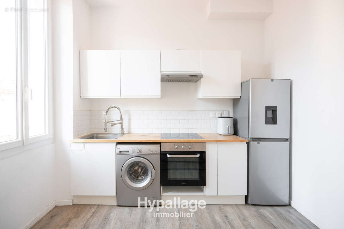 À VENDRE appartement T2  47.12 m2 avec bureau, au calme absolu 13004 MARSEILLE - photo 7