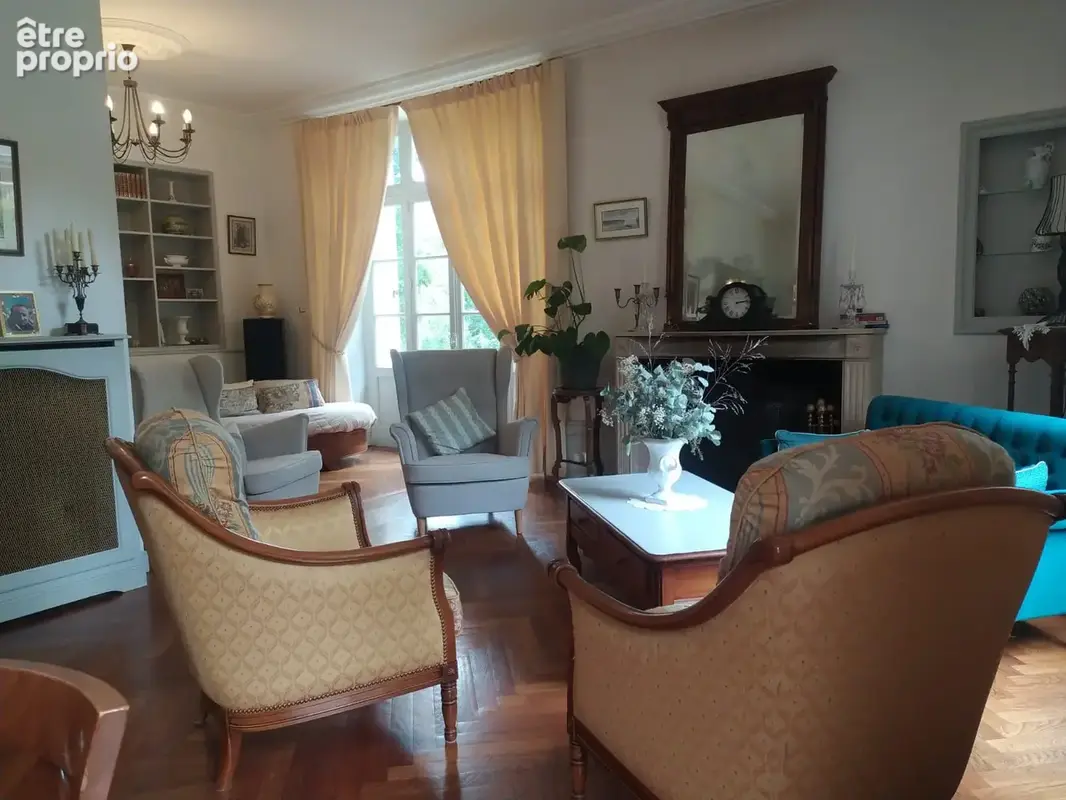 Maison bourgeoise en plein cœur de Segré - photo 4