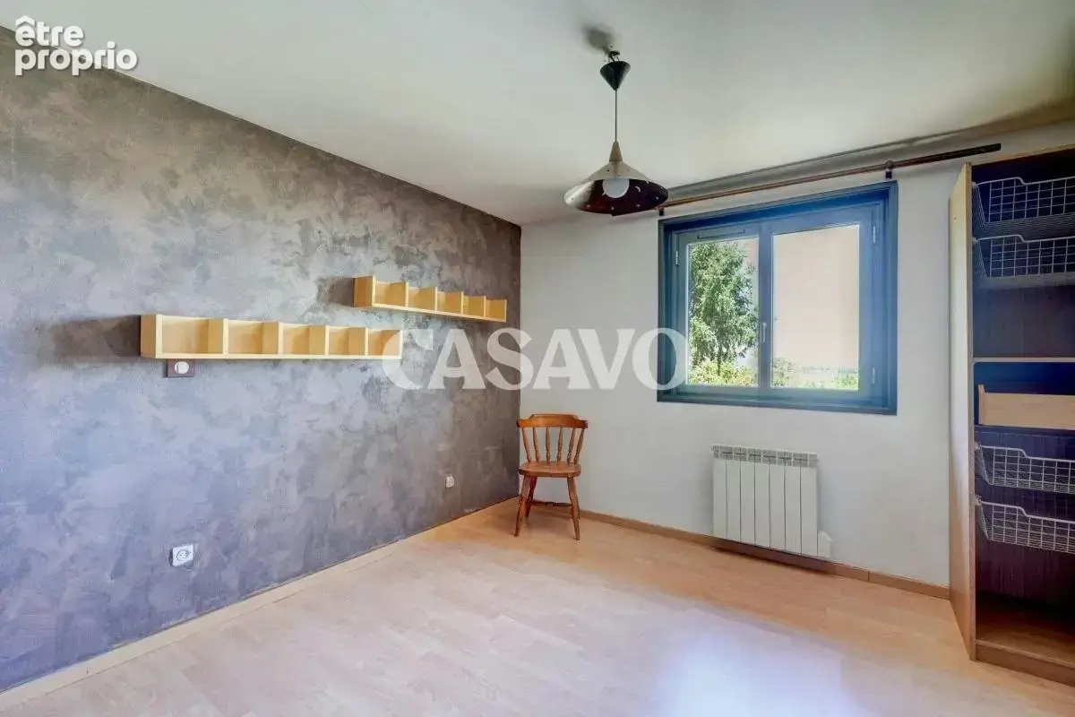 Vente Maison 6 pièces de 170m² - 69720 Saint-Laurent-de-Mure - photo 7