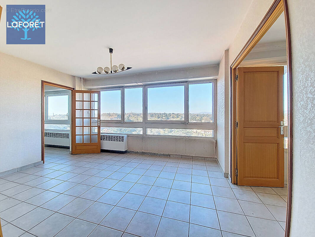 Appartement à OULLINS