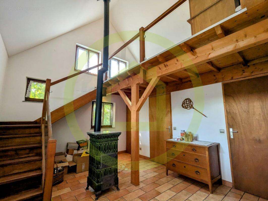 Maison à CHARETTE-VARENNES