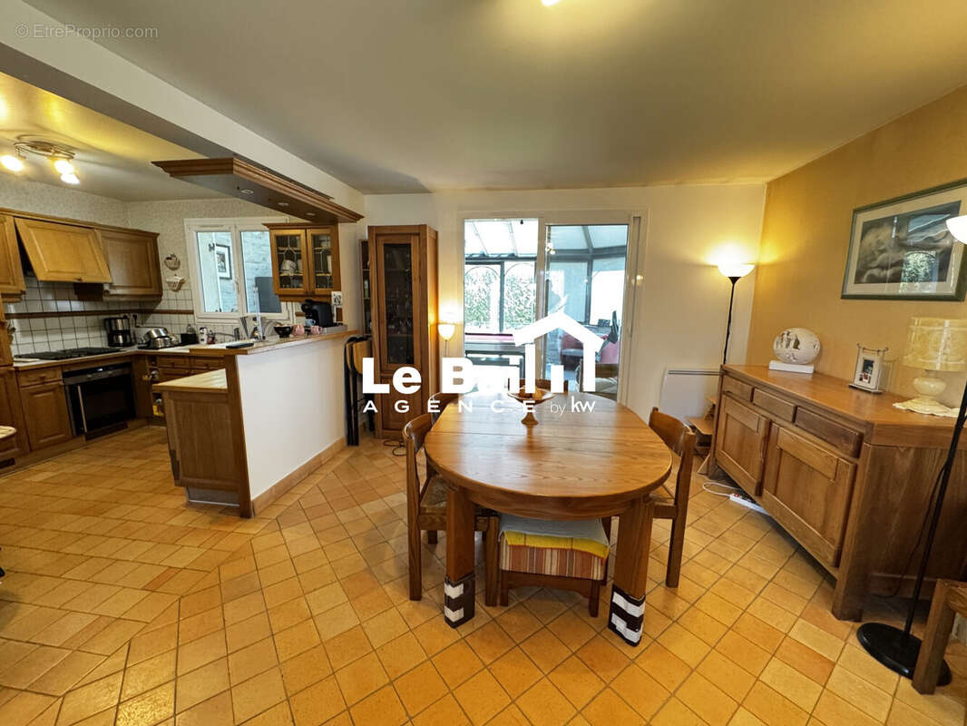 Maison 131 m² à Osny  - photo 6