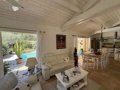 Maison 150 m² à Cotignac  - photo 3