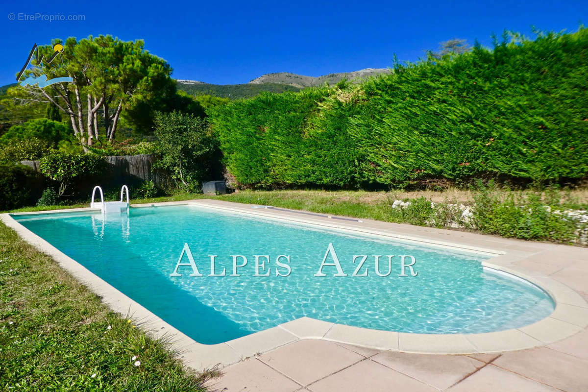Maison à TOURRETTES-SUR-LOUP