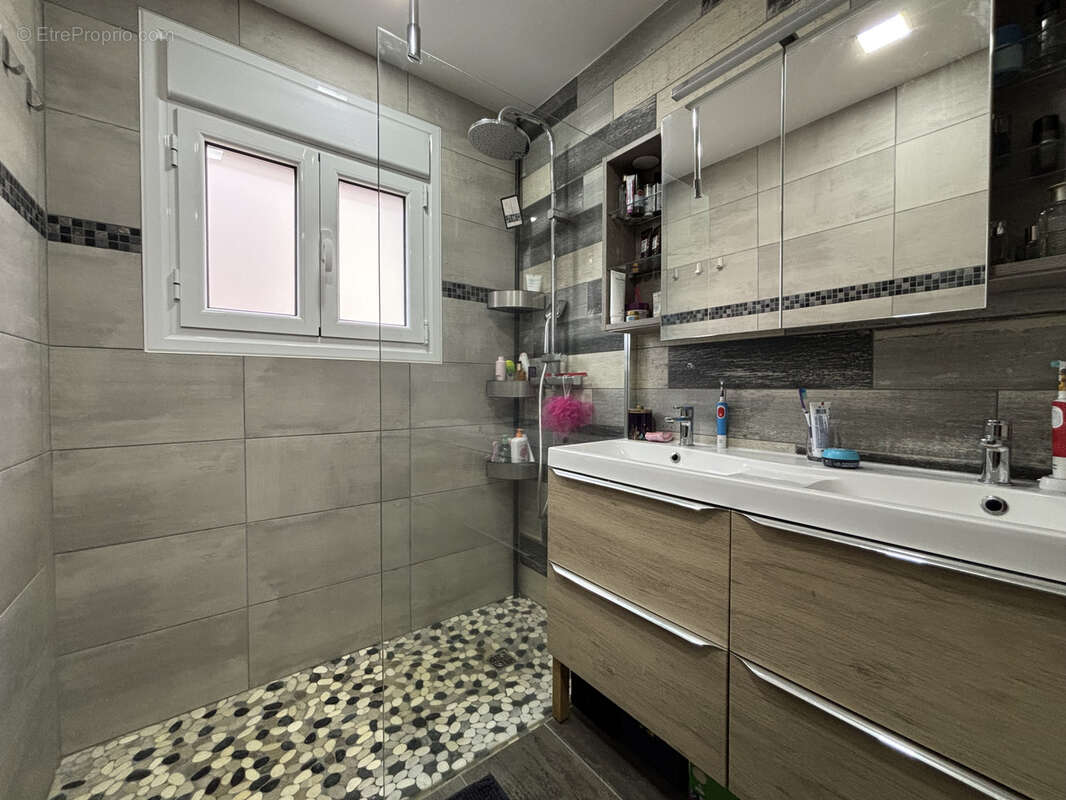 Maison à PONTCHARRA-SUR-TURDINE