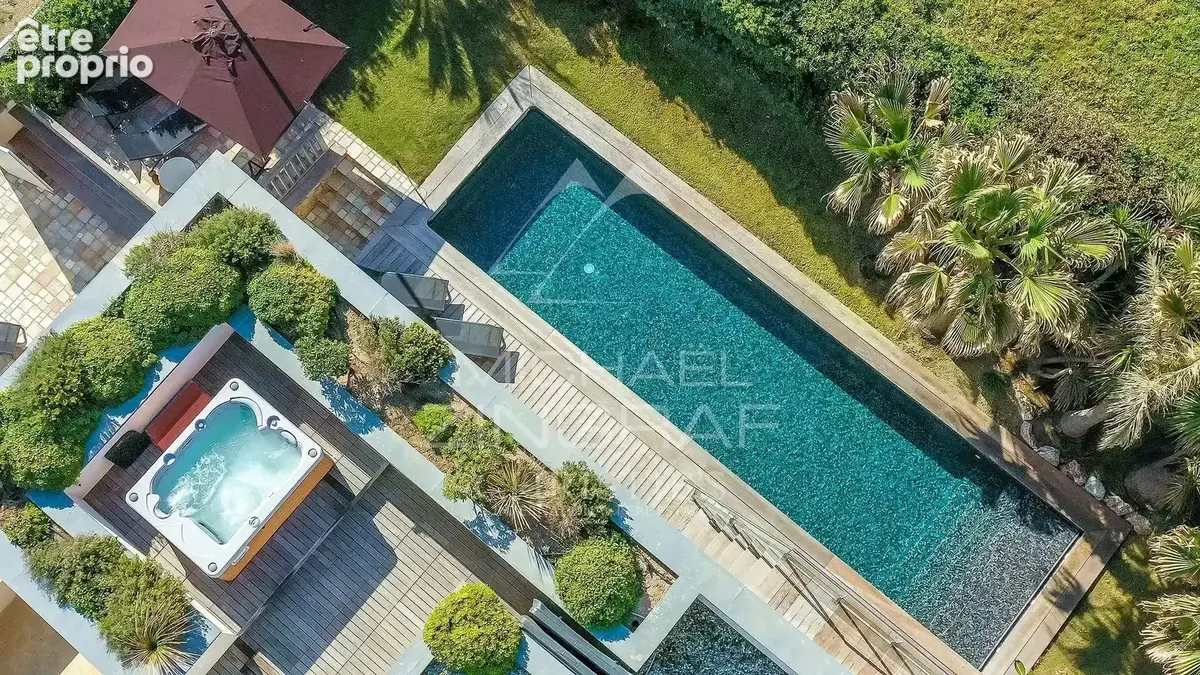 Proche Cannes - Villa moderne pieds dans l'eau - photo 3
