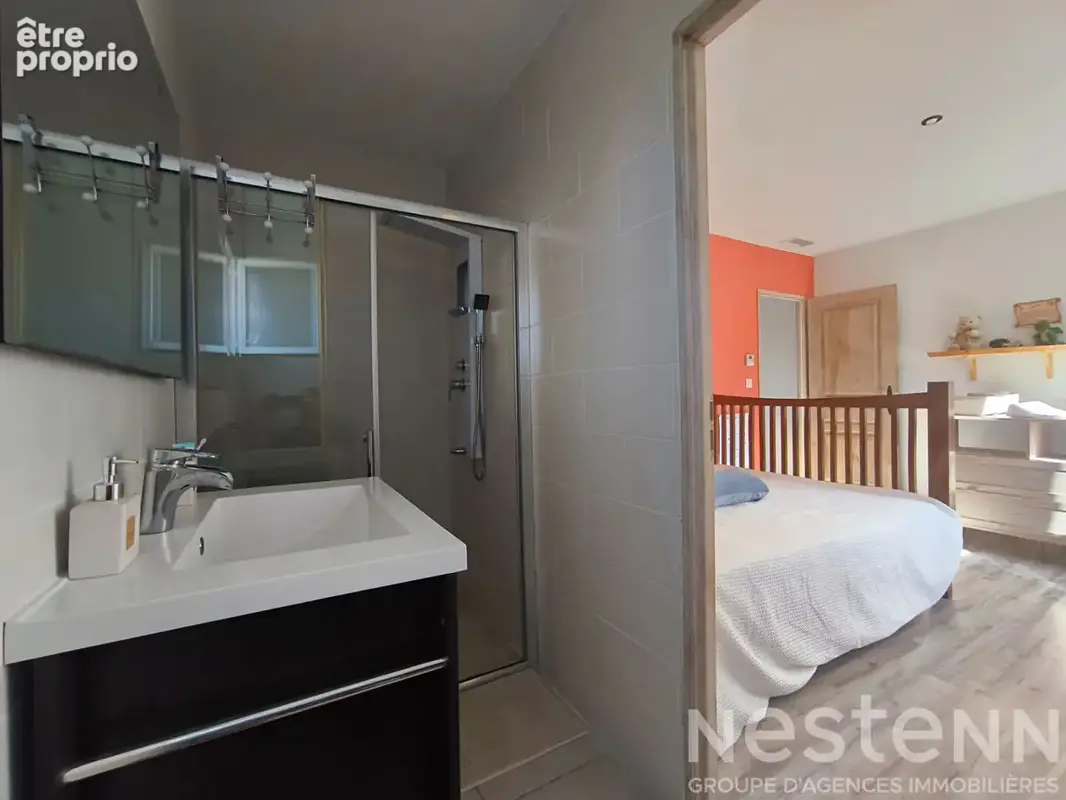 Villa de plain-pied de 158 m² avec studio, piscine et 1,5 hectare de terrain - photo 10