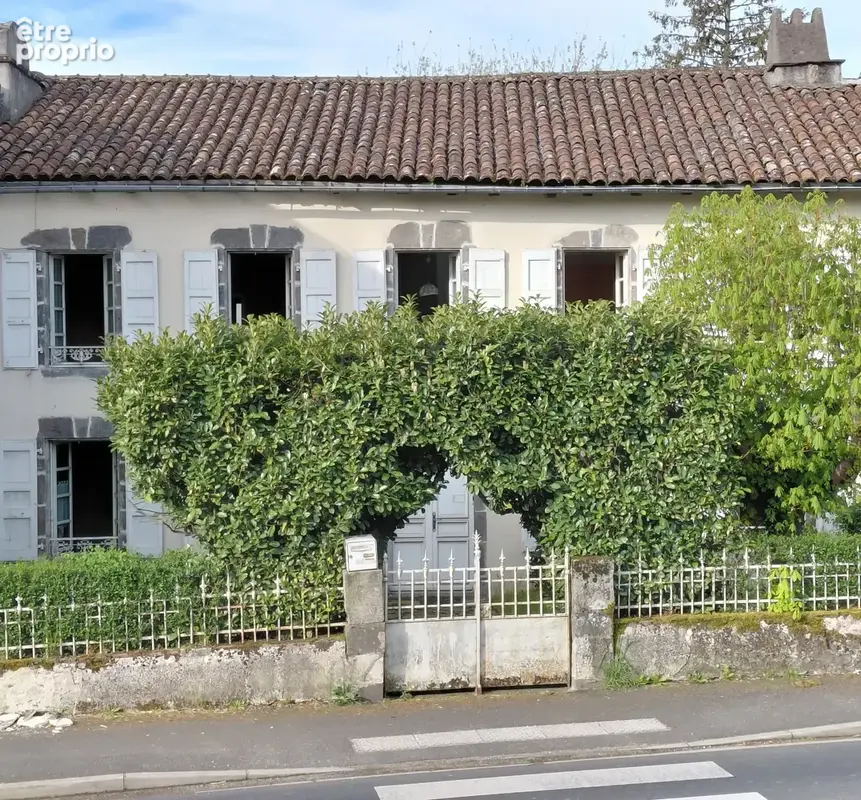Élégante demeure au cœur de Saint-Paul-des-Landes - photo 2