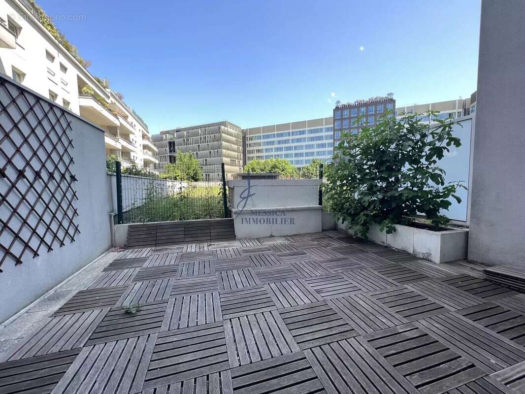 Appartement à MONTROUGE