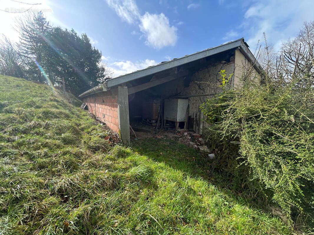 Maison PENNE D'AGENAIS 121m² + garages (terrain 11 630m²) - photo 12