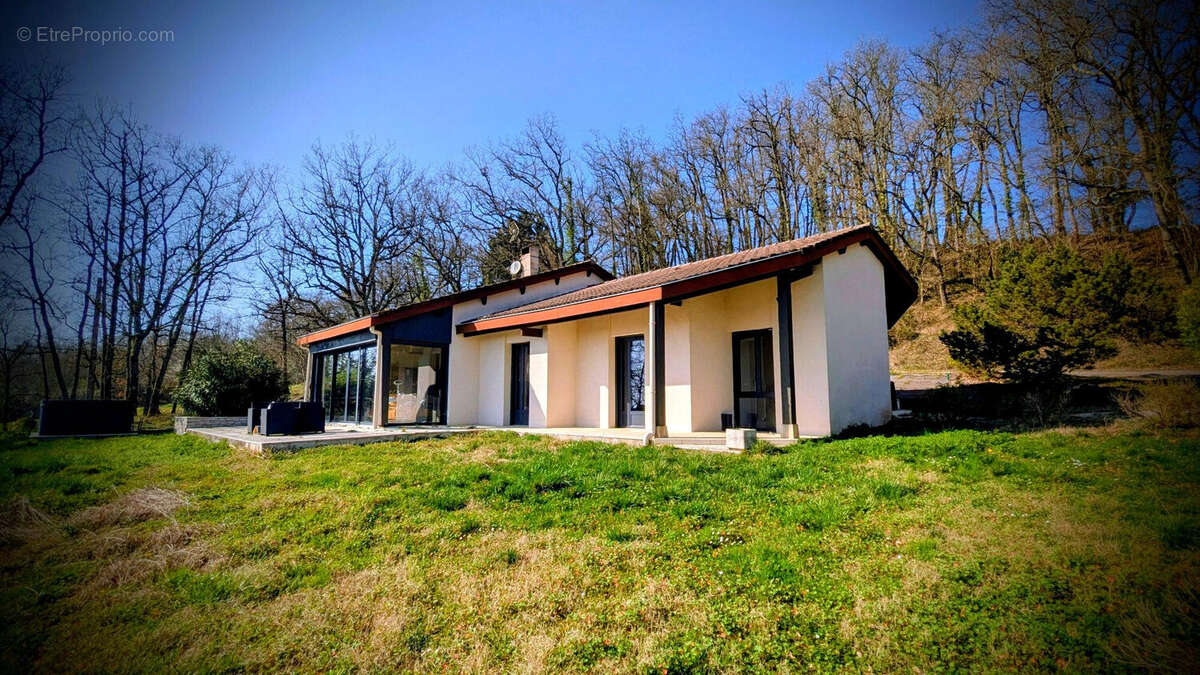 Maison à CLERMONT-DESSOUS